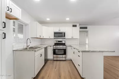 501 E Madden Drive, Avondale, AZ 85323 - Photo 3