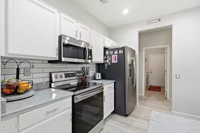 18180 N Shimmer Lane, Surprise, AZ 85374 - Photo 11