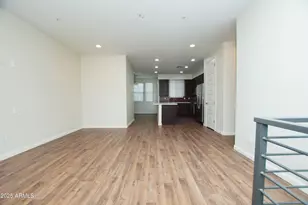 2090 S Dorsey Ln, Tempe, AZ 85282 - Photo 13