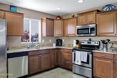 2408 W Allens Peak Drive, San Tan Valley, AZ 85144 - Photo 11