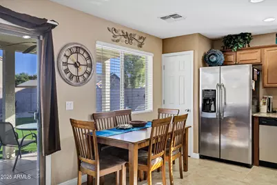 2408 W Allens Peak Drive, San Tan Valley, AZ 85144 - Photo 11