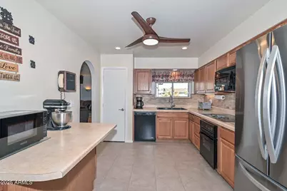 11108 W Nocturne Court, Sun City, AZ 85351 - Photo 13