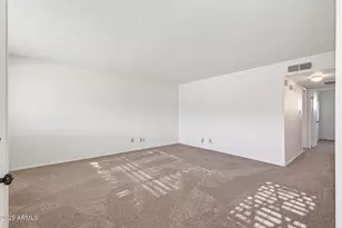 10417 N 95th Dr, Peoria, AZ 85345 - Photo 5