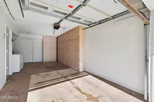 10417 N 95th Dr, Peoria, AZ 85345 - Photo 31