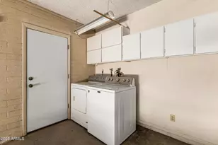 938 E Driftwood Dr, Tempe, AZ 85283 - Photo 29