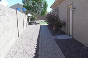 18244 W Onyx Ct, Waddell, AZ 85355 - Photo 5