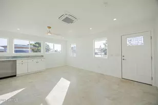 5132 S Dorsey Ln, Tempe, AZ 85282 - Photo 9