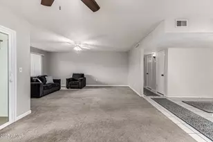 13810 N Kaanapali Dr, Sun City, AZ 85351 - Photo 9