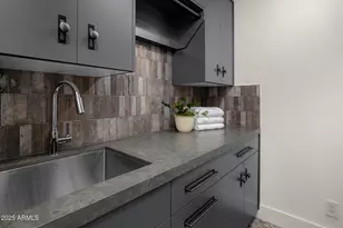 10041 N 52nd Pl, Paradise Valley, AZ 85253 - Photo 17