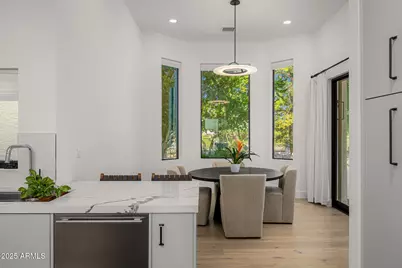 10041 N 52nd Place, Paradise Valley, AZ 85253 - Photo 7