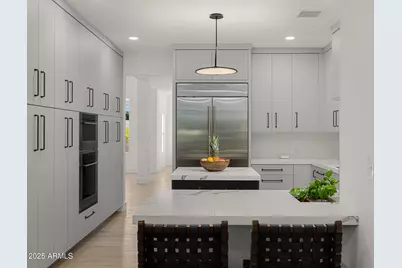 10041 N 52nd Place, Paradise Valley, AZ 85253 - Photo 7