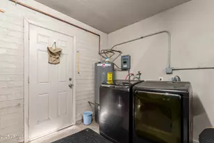 8201 W Whitton Ave, Phoenix, AZ 85033 - Photo 25