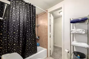 8201 W Whitton Ave, Phoenix, AZ 85033 - Photo 17