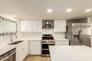 10452 W Meade Dr, Sun City, AZ 85351 - Photo 3