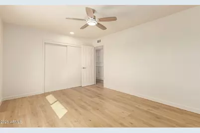 10452 W Meade Drive, Sun City, AZ 85351 - Photo 17