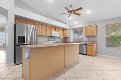 133 E Canyon Creek Drive, Gilbert, AZ 85295 - Photo 9