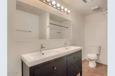 1430 E Meadowbrook Avenue, Phoenix, AZ 85014 - Photo 15