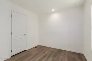 5201 W Camelback Rd, Phoenix, AZ 85031 - Photo 11