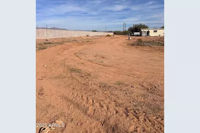 46638 N McKenzie Road, San Tan Valley, AZ 85140 - Photo 3