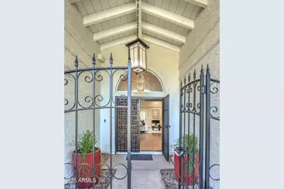 7337 E Echo Lane, Scottsdale, AZ 85258 - Photo 3