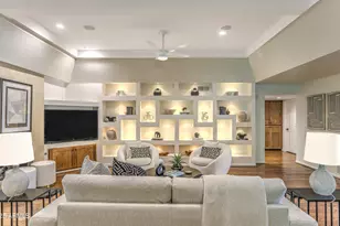 7337 E Echo Ln, Scottsdale, AZ 85258 - Photo 11