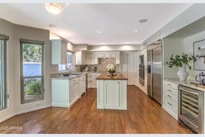 7337 E Echo Lane, Scottsdale, AZ 85258 - Photo 13