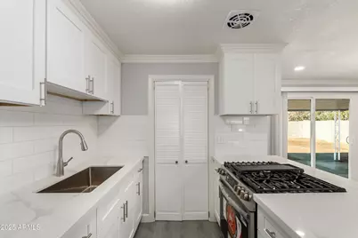 13642 N 38 Street, Phoenix, AZ 85032 - Photo 11