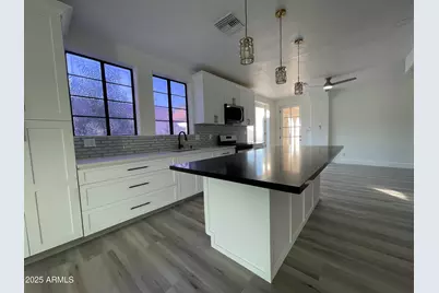 8200 W Orangewood Avenue, Glendale, AZ 85303 - Photo 29