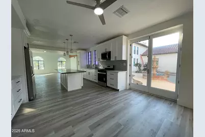 8200 W Orangewood Avenue, Glendale, AZ 85303 - Photo 25