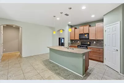 17517 W Pinnacle Vista Drive, Surprise, AZ 85387 - Photo 9