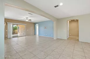 17517 W Pinnacle Vis Dr, Surprise, AZ 85387 - Photo 5