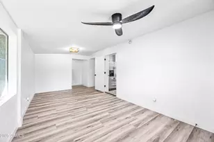 1608 E Hudson Dr, Tempe, AZ 85281 - Photo 13