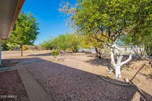 9826 W Santa Fe Dr, Sun City, AZ 85351 - Photo 43