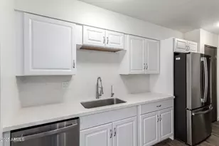 9826 W Santa Fe Dr, Sun City, AZ 85351 - Photo 11