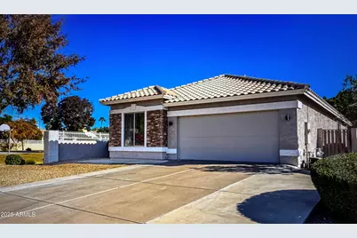 939 S Roca Street, Gilbert, AZ 85296 - Photo 1