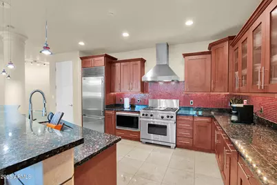 8 Biltmore Estate #116, Phoenix, AZ 85016 - Photo 9