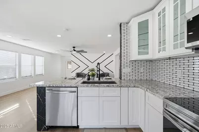 5658 E Flossmoor Avenue, Mesa, AZ 85206 - Photo 13