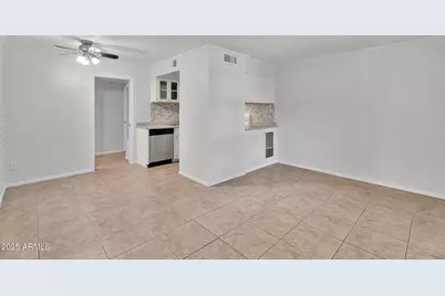 3737 E Turney Avenue #120, Phoenix, AZ 85018 - Photo 7