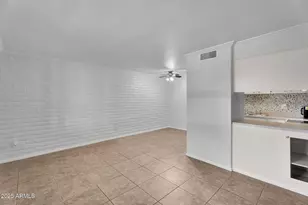 3737 E Turney Ave, Phoenix, AZ 85018 - Photo 15