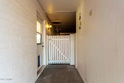 8450 E Indianola Avenue, Scottsdale, AZ 85251 - Photo 23