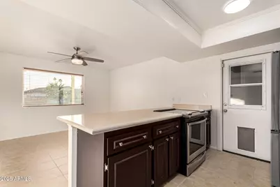 8450 E Indianola Avenue, Scottsdale, AZ 85251 - Photo 11