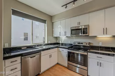 615 E Portland Street #Unit 277, Phoenix, AZ 85004 - Photo 13