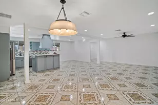 5827 W Rosewood Ln, Phoenix, AZ 85031 - Photo 9