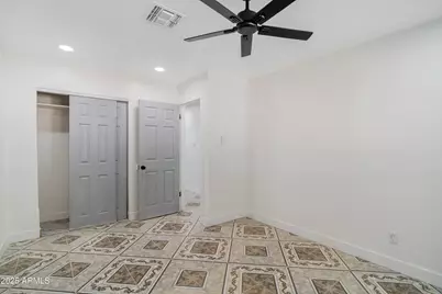 5827 W Rosewood Lane, Phoenix, AZ 85031 - Photo 23