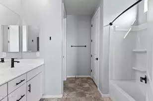 613 E Elm Ln, Avondale, AZ 85323 - Photo 11