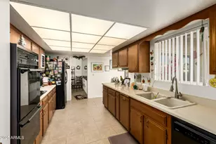 10630 W Tropicana Cir, Sun City, AZ 85351 - Photo 17