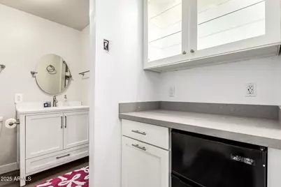 4750 N Central Avenue #L6, Phoenix, AZ 85012 - Photo 7