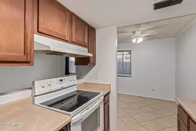 5044 N 40th Avenue, Phoenix, AZ 85019 - Photo 15