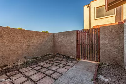 5044 N 40th Avenue, Phoenix, AZ 85019 - Photo 3