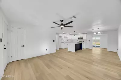 1831 N 74th Lane, Phoenix, AZ 85035 - Photo 7